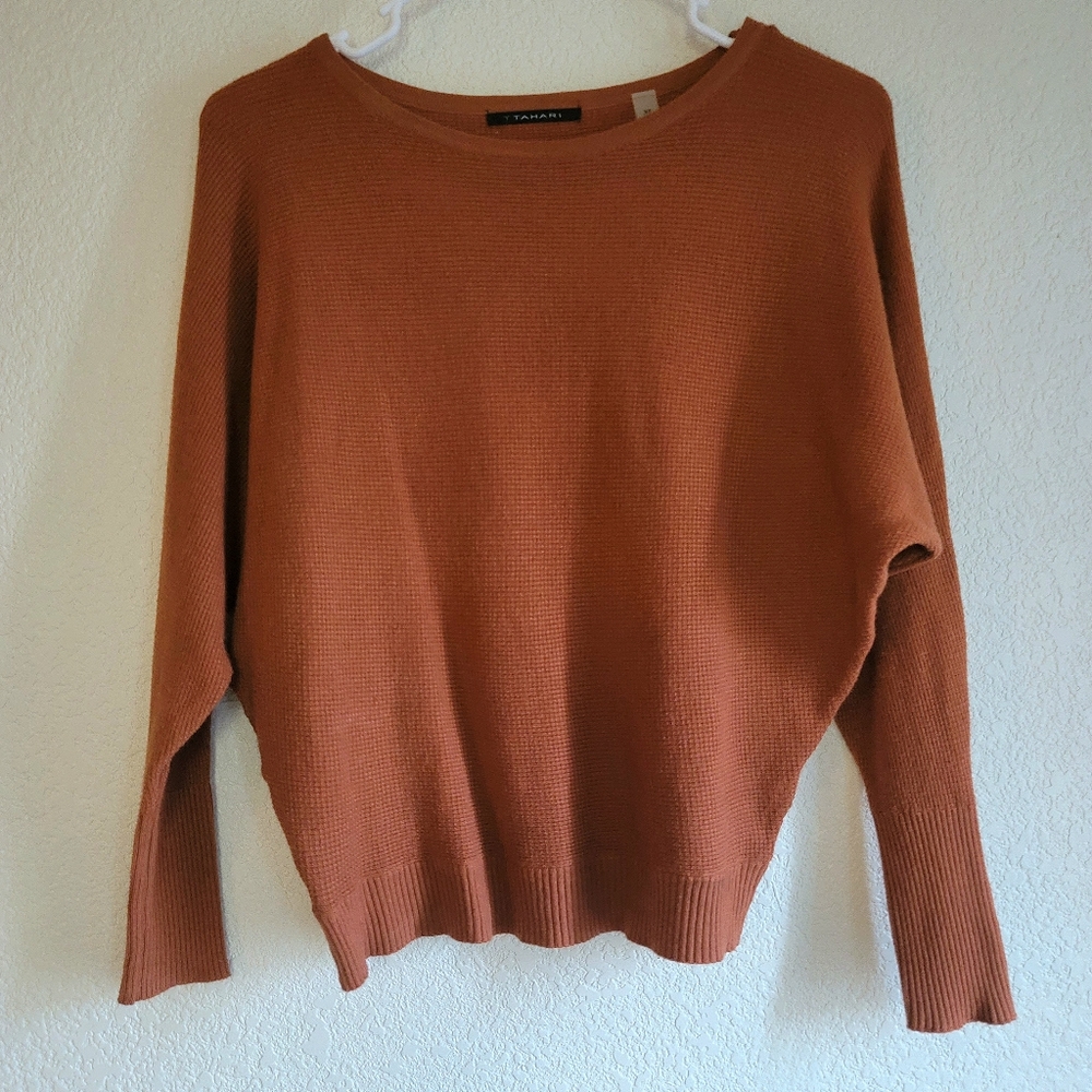 T Tahari XS Dolman Sleeve Sweater Color auburn burnt orange ribbed cuff and hem